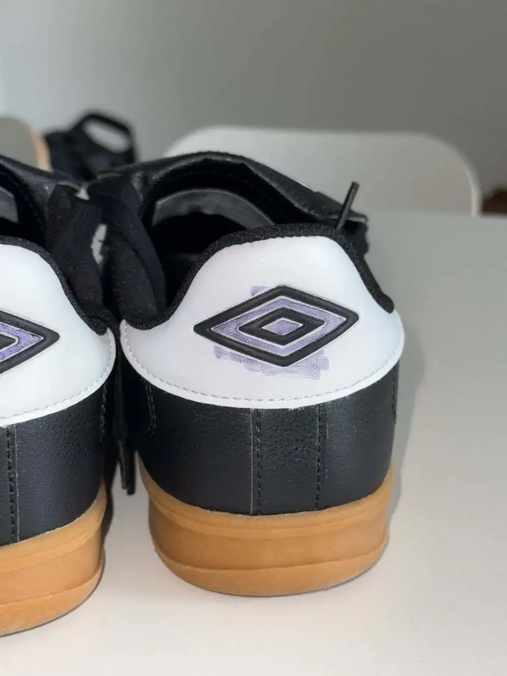Umbro Sala II Indoor Soccer Futsal Shoes Black Gum Sole - Picture 4 of 13